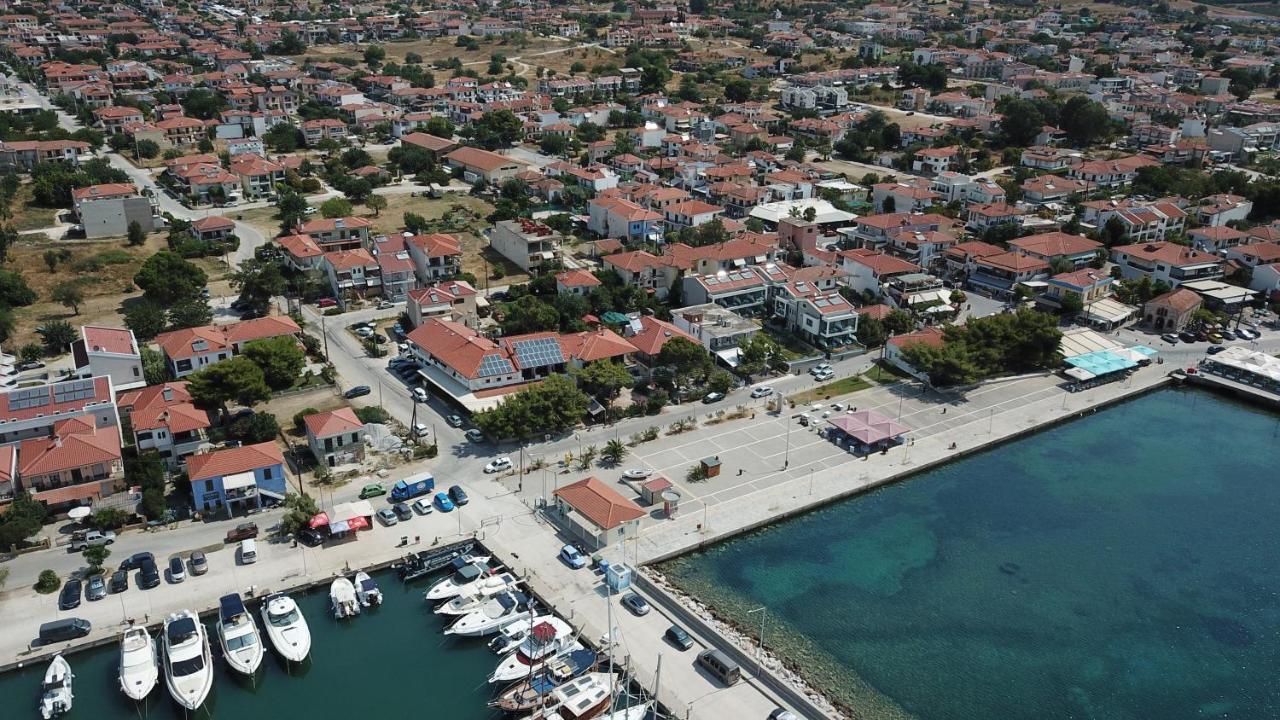 Marina Hotel Nikiti  Exterior photo